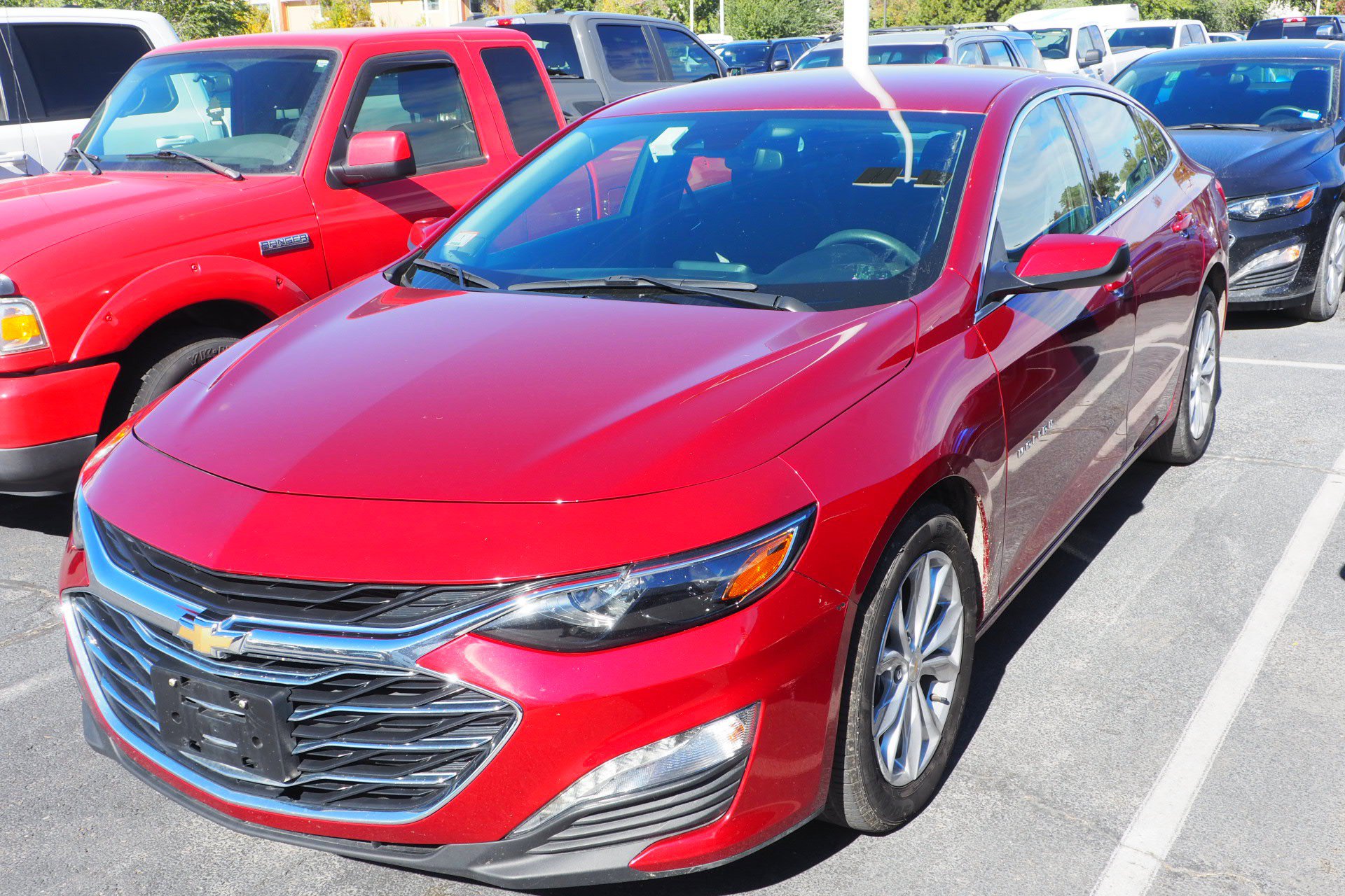 Used 2025 Chevrolet Malibu LT FWD image 1