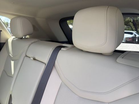 Certified 2024 Cadillac XT5 Premium Luxury FWD image 31
