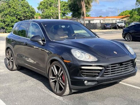 Used 2014 Porsche Cayenne Turbo AWD/4WD image 10