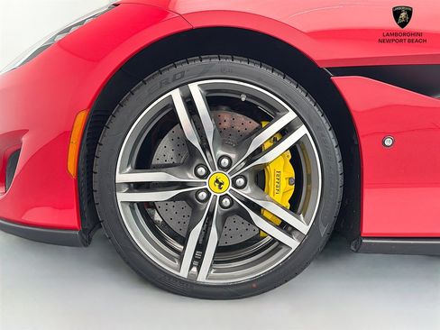Used 2019 Ferrari Portofino RWD image 28