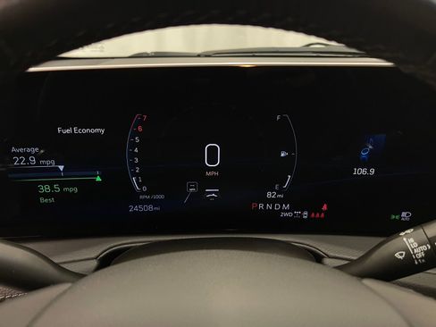 Used 2025 Cadillac XT4 Premium Luxury image 13