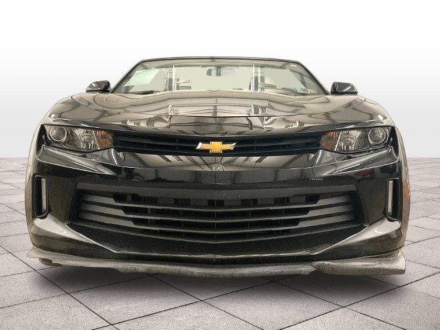 Used 2017 Chevrolet Camaro LT RWD image 4