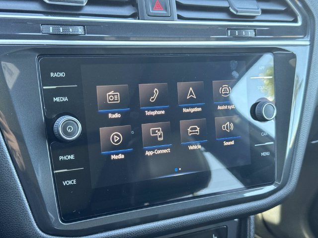 Certified 2024 Volkswagen Tiguan SE R-Line FWD image 13