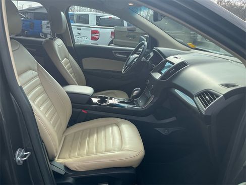 Certified 2017 Ford Edge SEL w/ Equipment Group 201A image 10