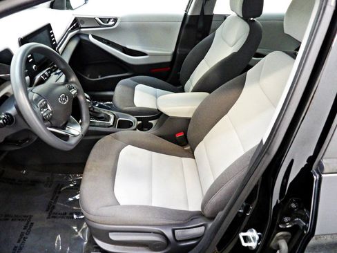 Used 2020 Hyundai Ioniq Blue FWD image 8