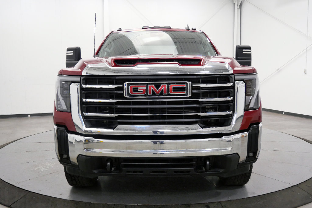 Used 2024 GMC Sierra 2500 SLE w/ SLE Value Package AWD/4WD image 3