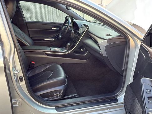 Used 2022 Toyota Avalon XLE FWD image 25