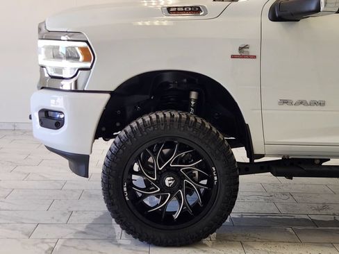 Used 2024 RAM 2500 Laramie AWD/4WD image 8