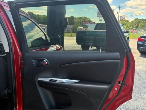 Used 2018 Dodge Journey SE w/ Connectivity Group FWD image 23