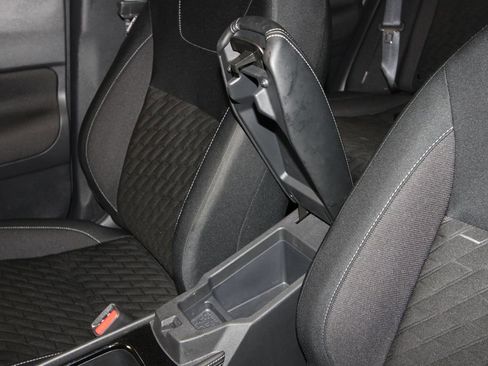 Used 2024 Nissan Kicks SV image 17