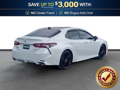 Used 2022 Toyota Camry XSE FWD image 7