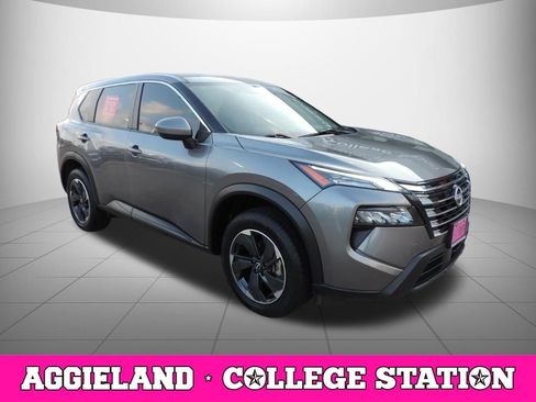Certified 2024 Nissan Rogue SV AWD/4WD image 3