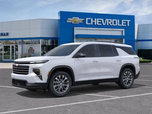New 2026 Chevrolet Traverse LT w/ Sun and Wheel Package FWD image 2