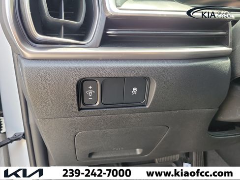 New 2026 Kia Sorento LX FWD image 21
