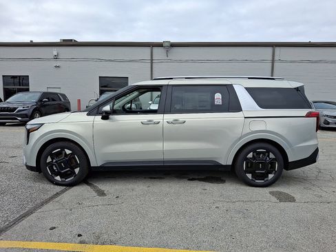 New 2026 Kia Carnival EX image 5