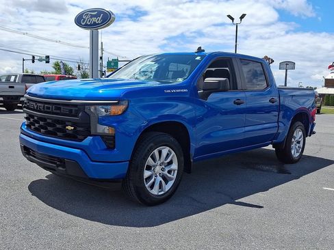 Used 2022 Chevrolet Silverado 1500 Custom AWD/4WD image 3