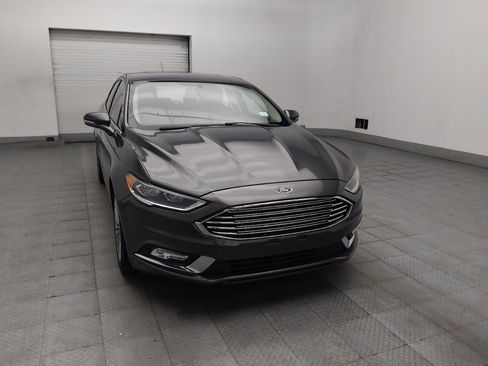 Used 2017 Ford Fusion SE w/ Fusion SE Technology Package FWD image 13