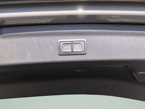 Used 2021 Audi Q3 2.0T Premium image 13