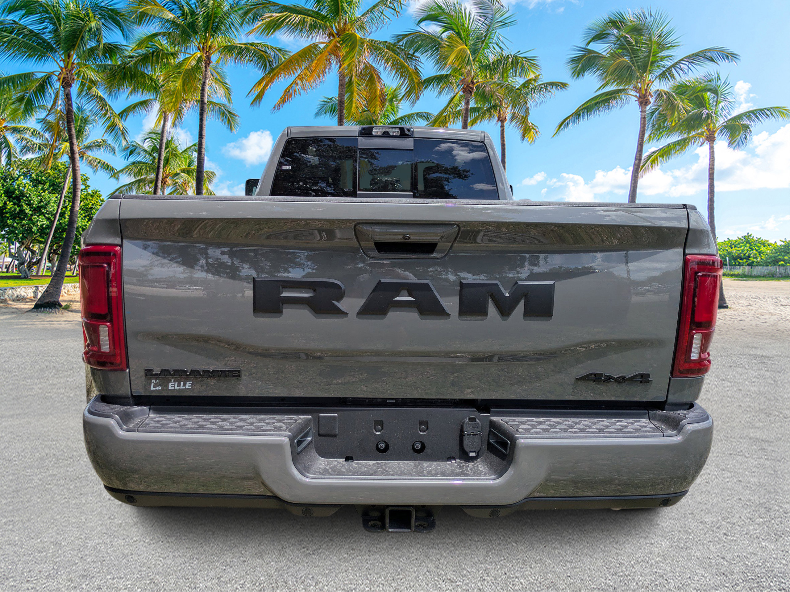 New 2026 RAM 3500 Laramie AWD/4WD image 4