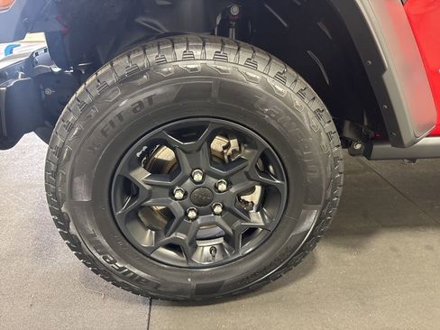 Used 2023 Jeep Wrangler Unlimited w/ Cold Weather Group image 11