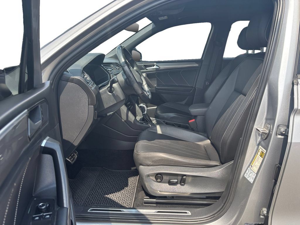Used 2022 Volkswagen Tiguan SE R-Line FWD image 14