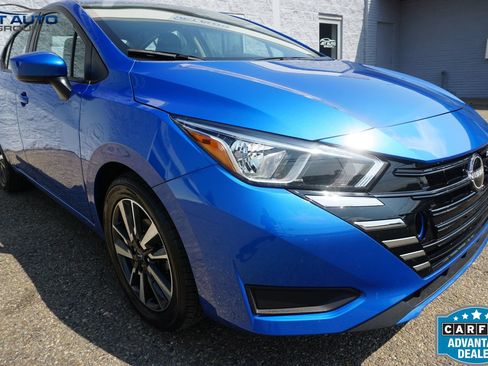 Used 2024 Nissan Versa SV FWD image 7