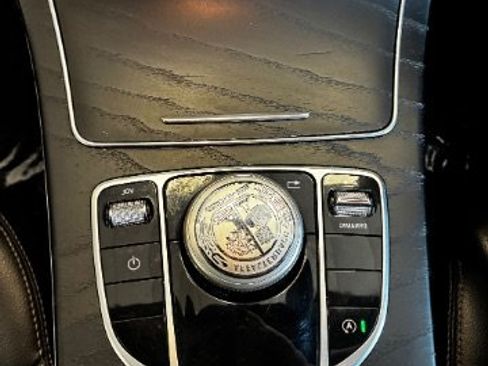 Used 2019 Mercedes-Benz C 300 4MATIC Sedan image 15