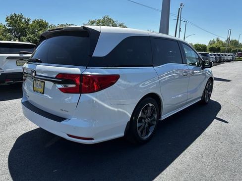 Used 2023 Honda Odyssey Elite image 5