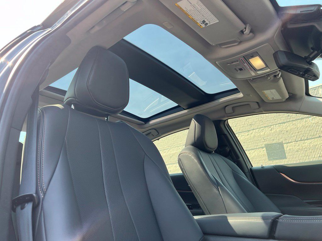 Certified 2022 Toyota Mirai w/ Toyota Teammate Package RWD image 23