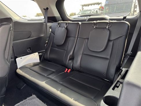 Used 2021 Ford Explorer XLT w/ Equipment Group 202A image 29