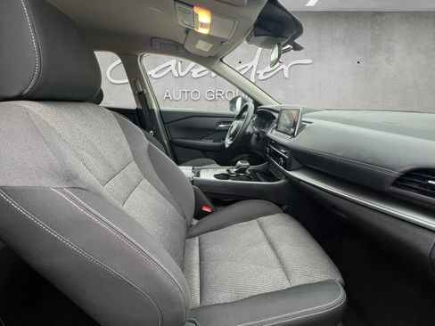 Certified 2024 Nissan Rogue SV image 24