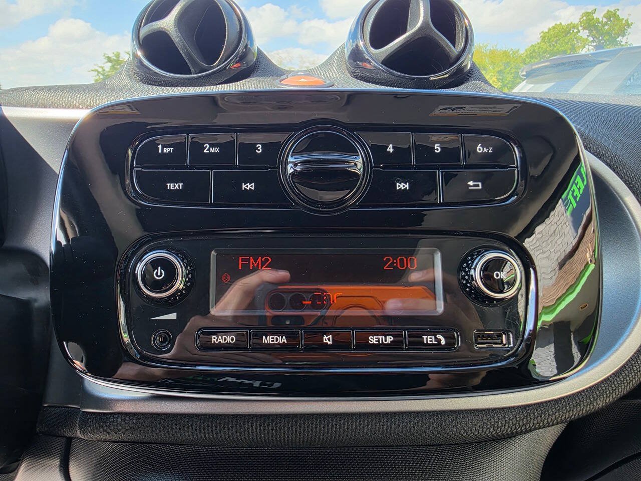 Used 2016 smart fortwo passion w/ Sport Package RWD image 33