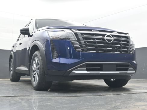 New 2026 Nissan Pathfinder SL FWD image 19