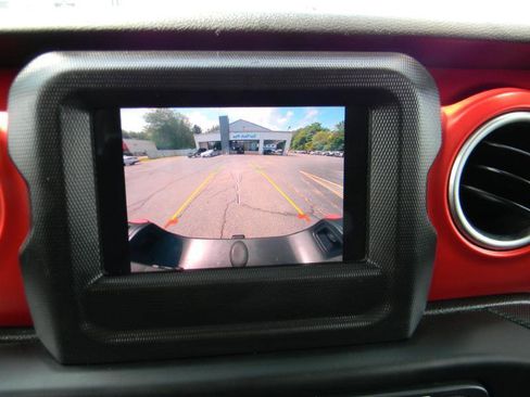 Used 2020 Jeep Gladiator Rubicon image 19