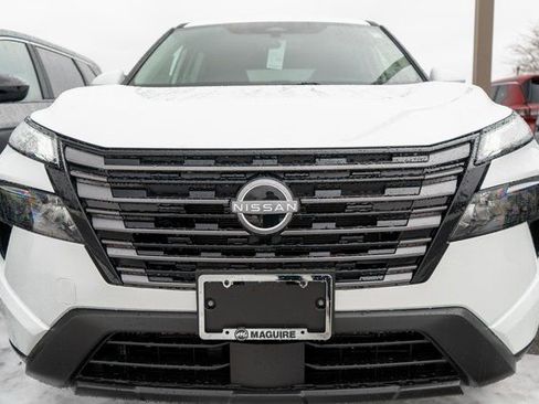 New 2026 Nissan Rogue SV w/ Cold Weather Package AWD/4WD image 3
