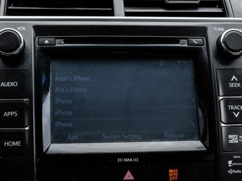 Used 2016 Toyota Camry XLE w/ Moonroof Package FWD image 29