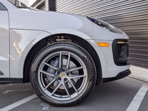 Certified 2023 Porsche Macan Turbo AWD/4WD image 9