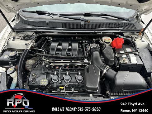 Used 2018 Ford Taurus Limited image 13