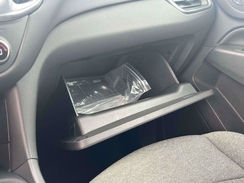 Used 2024 Chevrolet Equinox LT FWD image 29