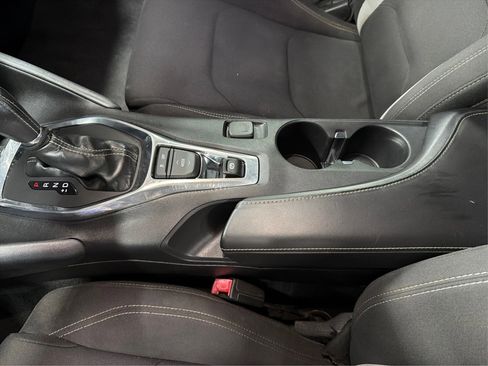 Used 2018 Chevrolet Camaro LT image 31