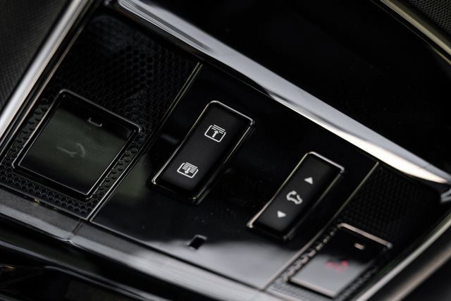 New 2026 Land Rover Range Rover Sport Dynamic SE AWD/4WD image 35