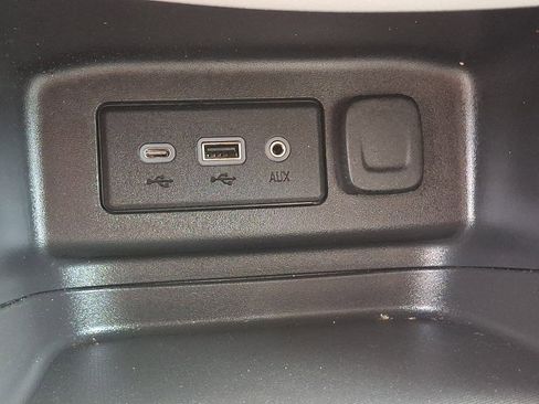 Used 2023 Chevrolet Equinox LS w/ LS Convenience Package image 23