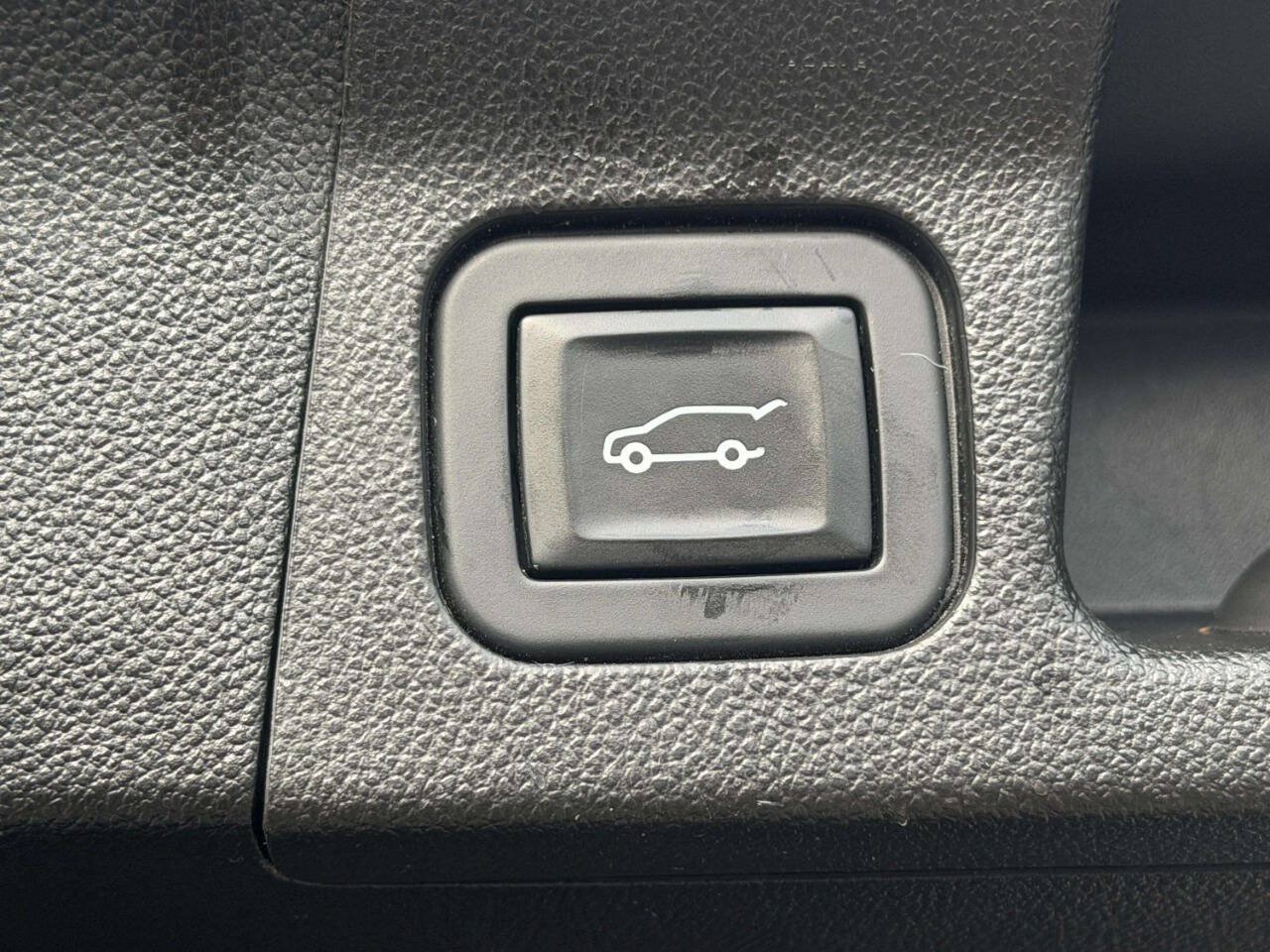 Used 2019 GMC Acadia SLT w/ LPO, Floor Liner Package AWD/4WD image 11