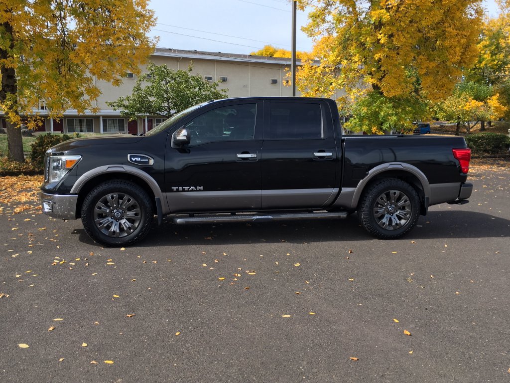 Used 2017 Nissan Titan Platinum Reserve RWD image 3