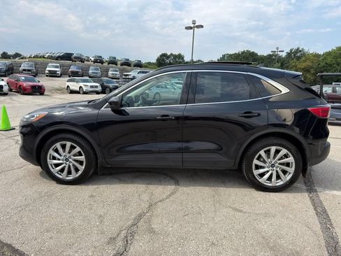 Used 2022 Ford Escape Titanium w/ Titanium Elite Package AWD/4WD image 4