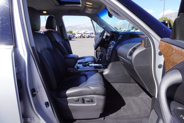 Used 2017 INFINITI QX80 4WD image 24