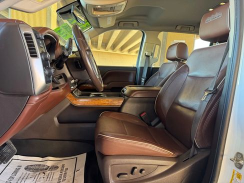 Used 2015 Chevrolet Silverado 2500 High Country w/ Duramax Plus Package image 13