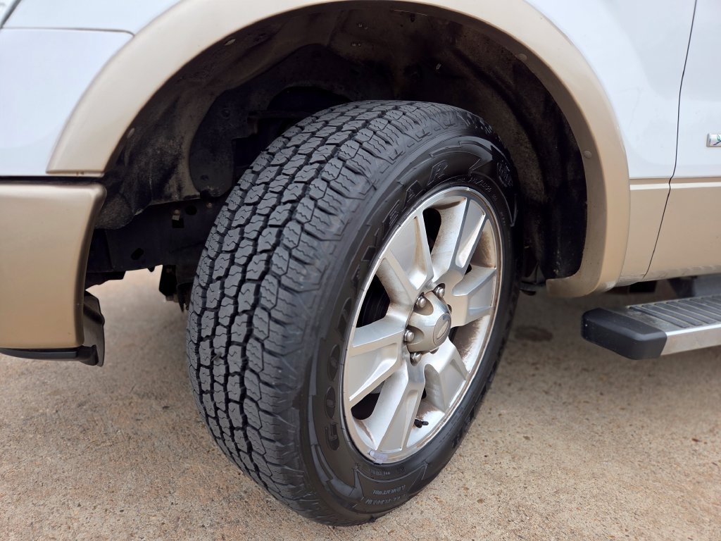 Used 2013 Ford F150 Lariat w/ Luxury Equipment Group RWD image 29