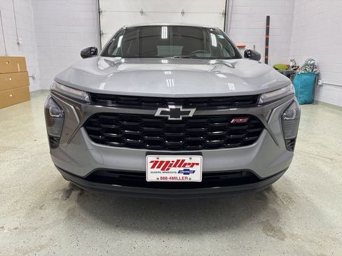 Used 2024 Chevrolet Trax RS w/ Driver Confidence Package image 7