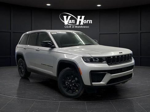New 2026 Jeep Grand Cherokee Laredo image 42